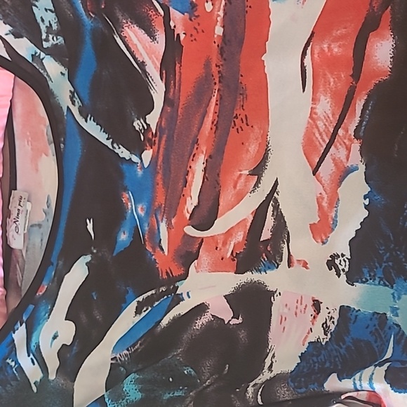 Top - Picture 3 of 3